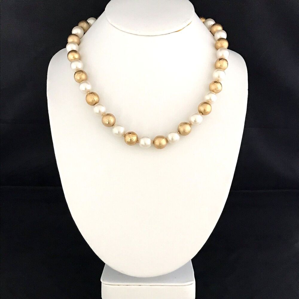 Vintage 1980s Necklace Gold Tone Faux Pearl Beaded - 4Q